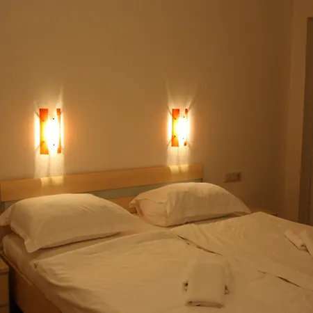 Ferienhaus Rosie 1 *